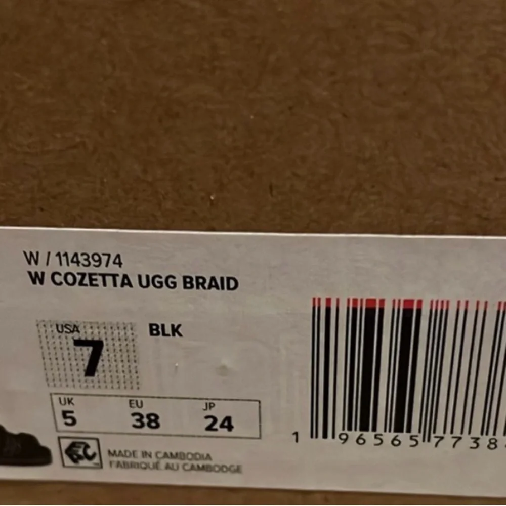 UGG Cozetta Braid Slippers - Picture 8 of 9